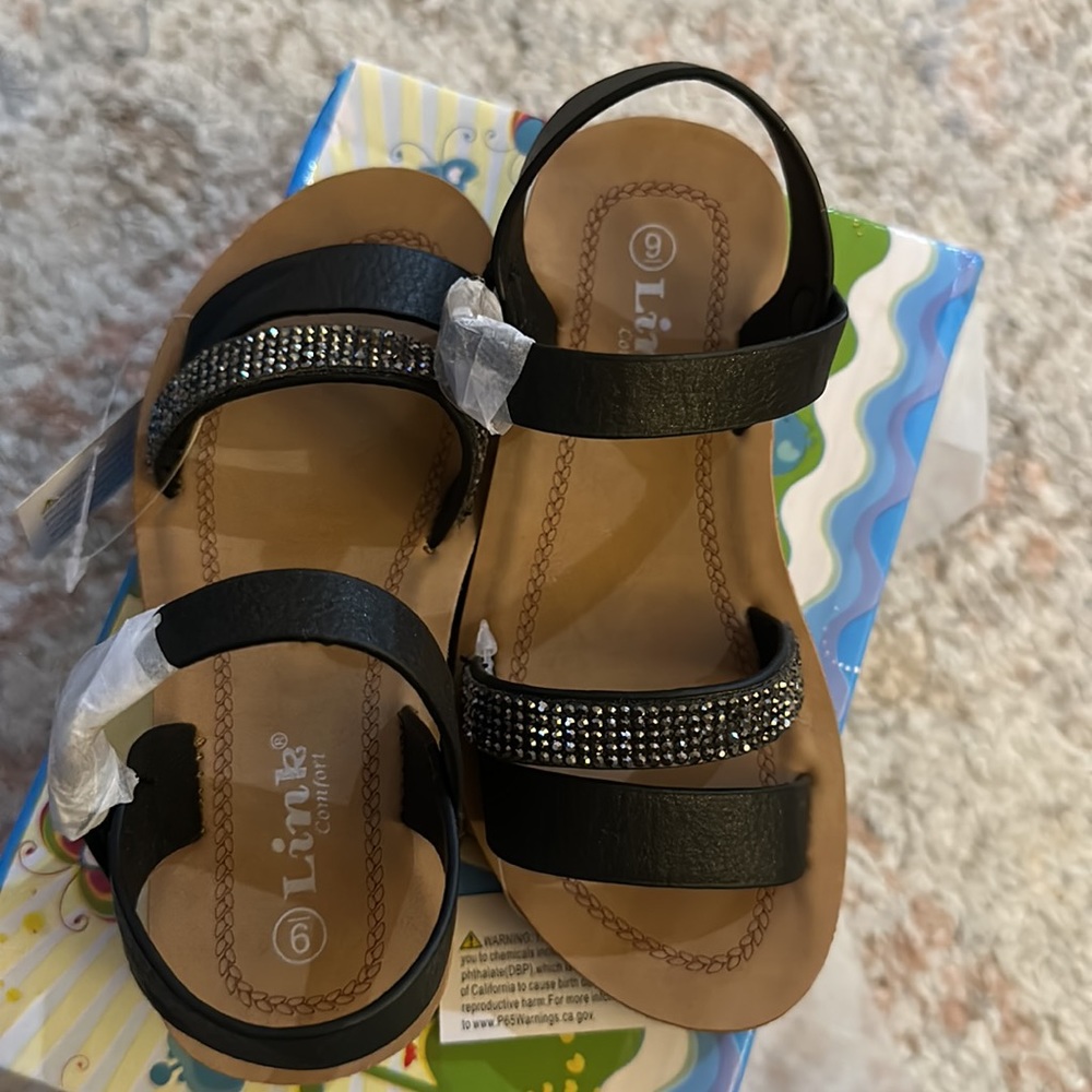 Forever - Black Bedazzled-Strap Forward Sandal - Girls - Picture 3 of 7